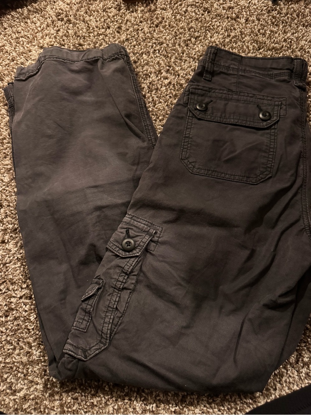 AE Women’s Dark Gray Cargo Pants - Classic Utility Style